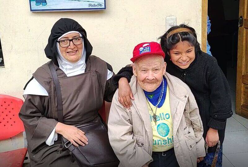 UN DÍA EN EL ASILO DE ANCIANOS DE ABANCAY